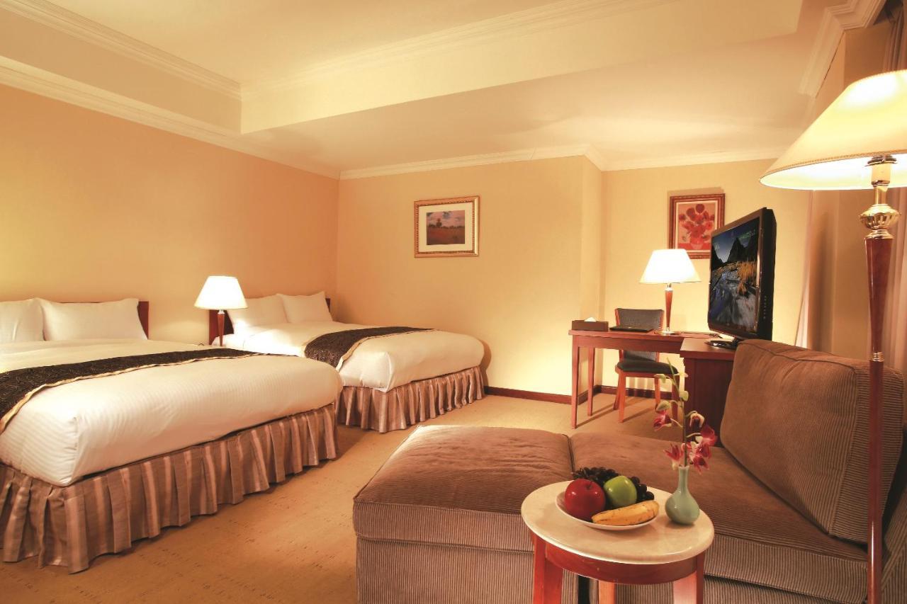 Grand Boss Hotel Yilan Bagian luar foto