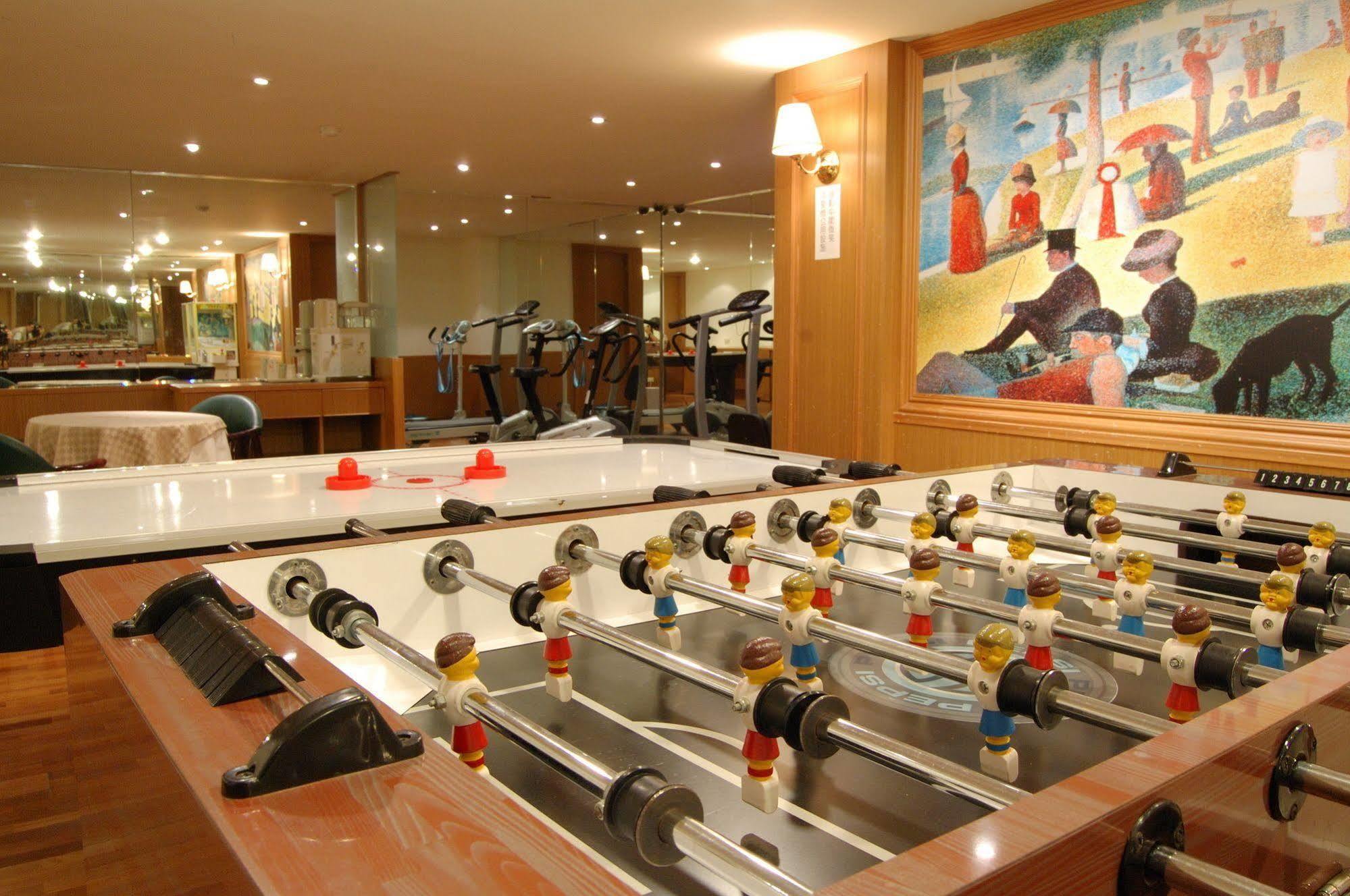 Grand Boss Hotel Yilan Bagian luar foto